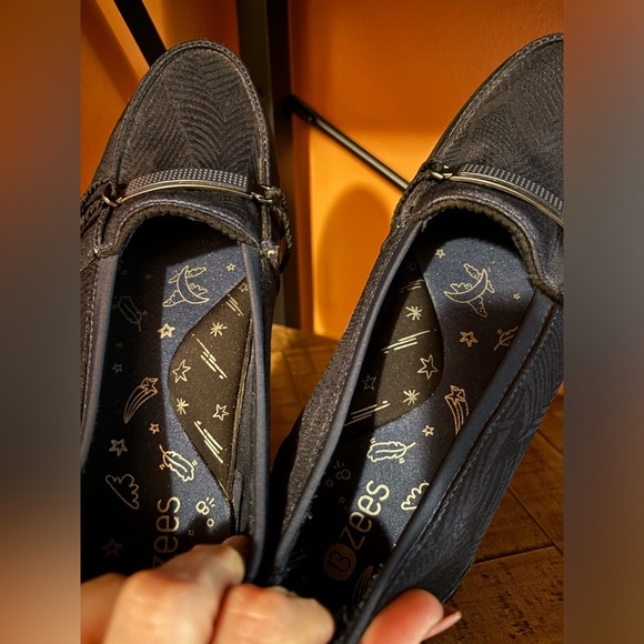 Bzees Abby Almond Toe Navy NAABYY Slip On Loafer Womens 8.5M Fabric Manmade - Picture 6 of 9